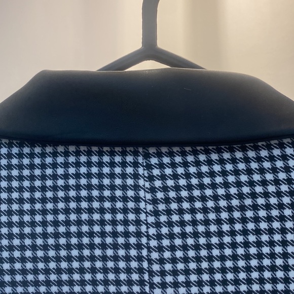 Calvin Klein blazer ** excellent condition - Picture 4 of 5